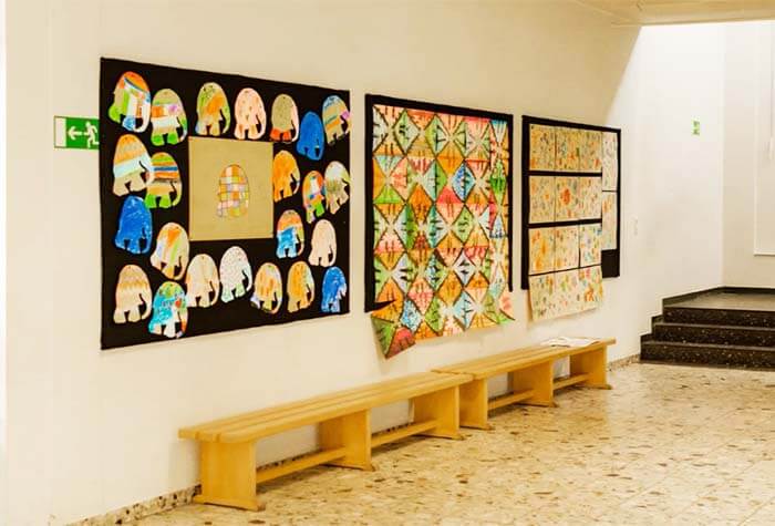 Bilderwand im Untergeschoss