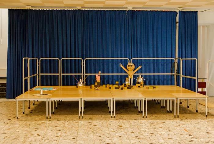 Bühne im Erdgeschoss